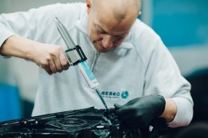 Gerko Plastic Repair Medium (90sec.) Black 50ml - Image 2